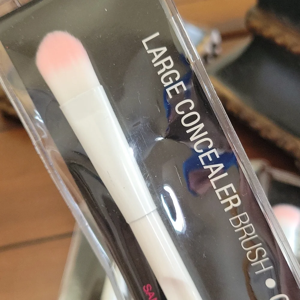 😉 WET n WILD BRUSH SET